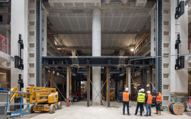 Vue du chantier des futurs espaces de la Fondation Cartier pour l’art contemporain, place du Palais-Royal (Paris) -  Vue à niveau du -1, en mai 2023 Crédit photo :   Martin Argyrogl