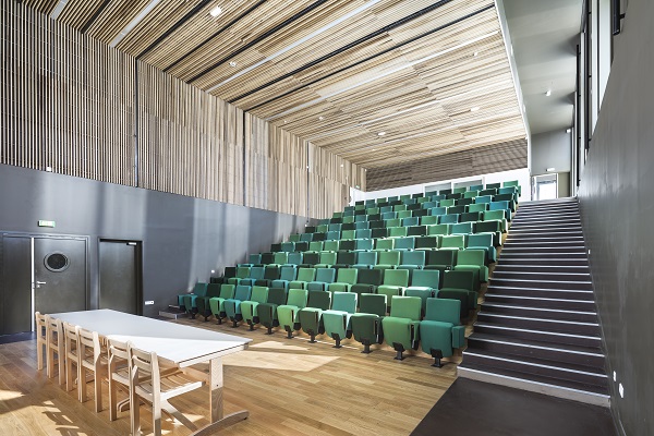 Amphithéâtre du nouveau lycée La Plaine à Saint-Denis - Crédit photo : Sergio Grazia