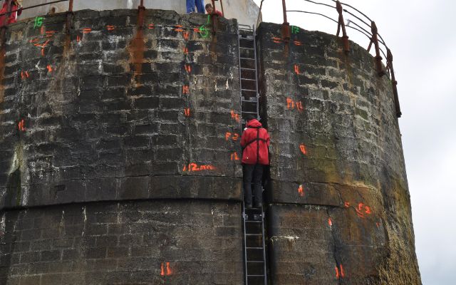 Essais de capteurs sur le phare de la Jument - Crédit photo : Cerema