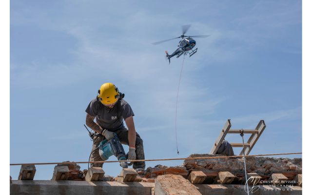 Chantier sur le phare de Tévennec par les Ateliers DLB - Crédit photo : Christophe Beyssier