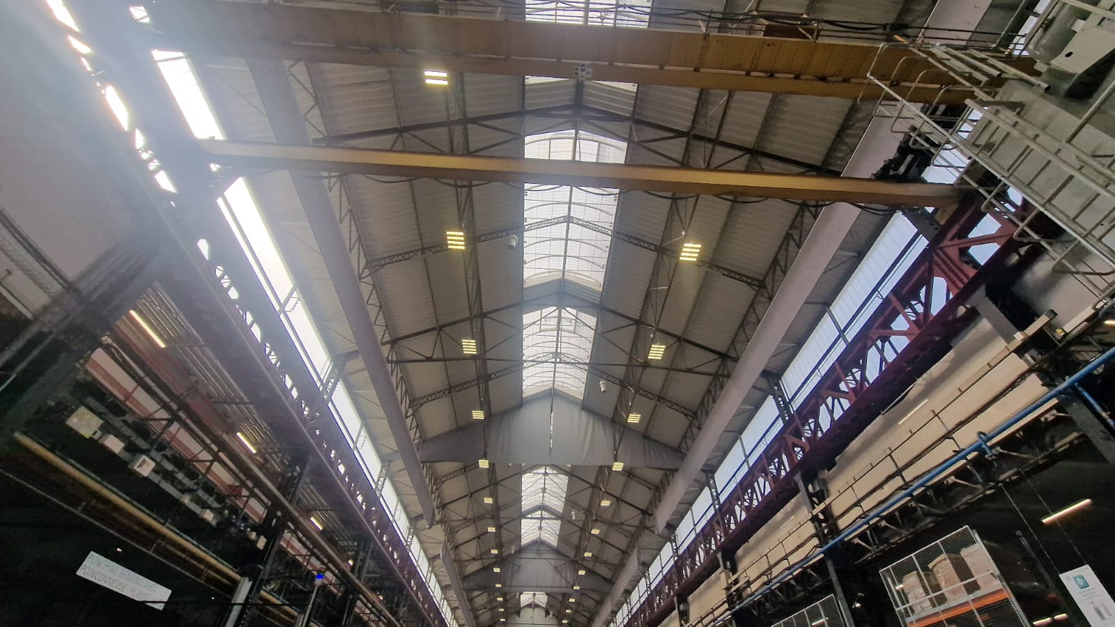 Vue intérieure sur l'usine nantaise de Saunier Duval V.K