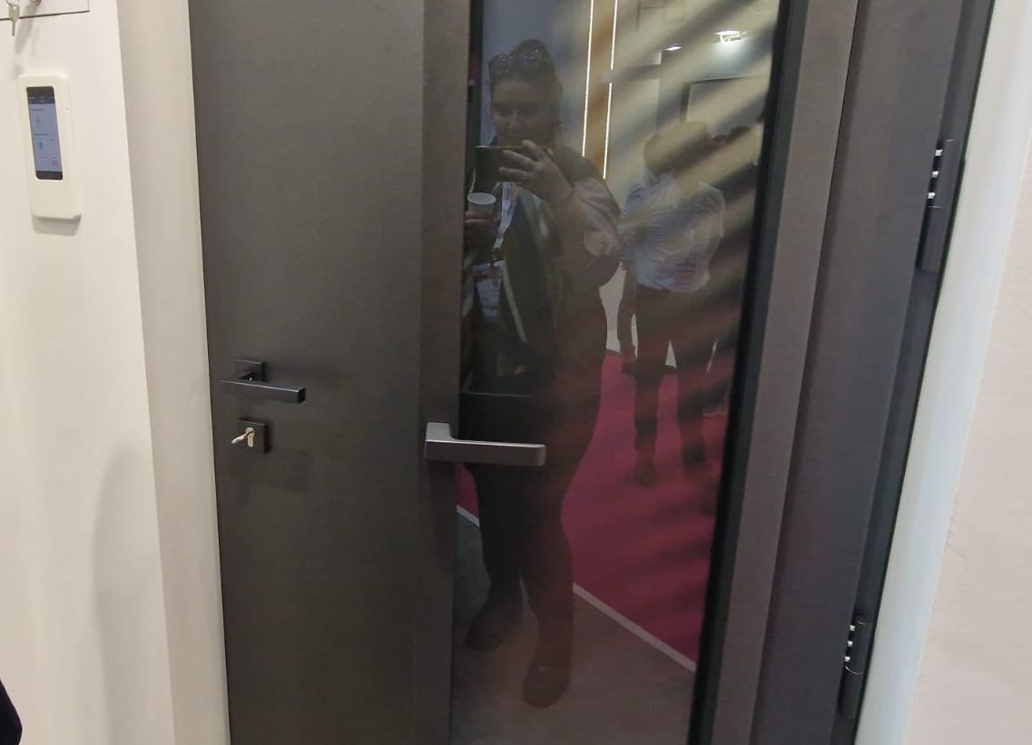 La fenêtre intérieure du modèle Aria 1 de Zilten - Adobe Stock 