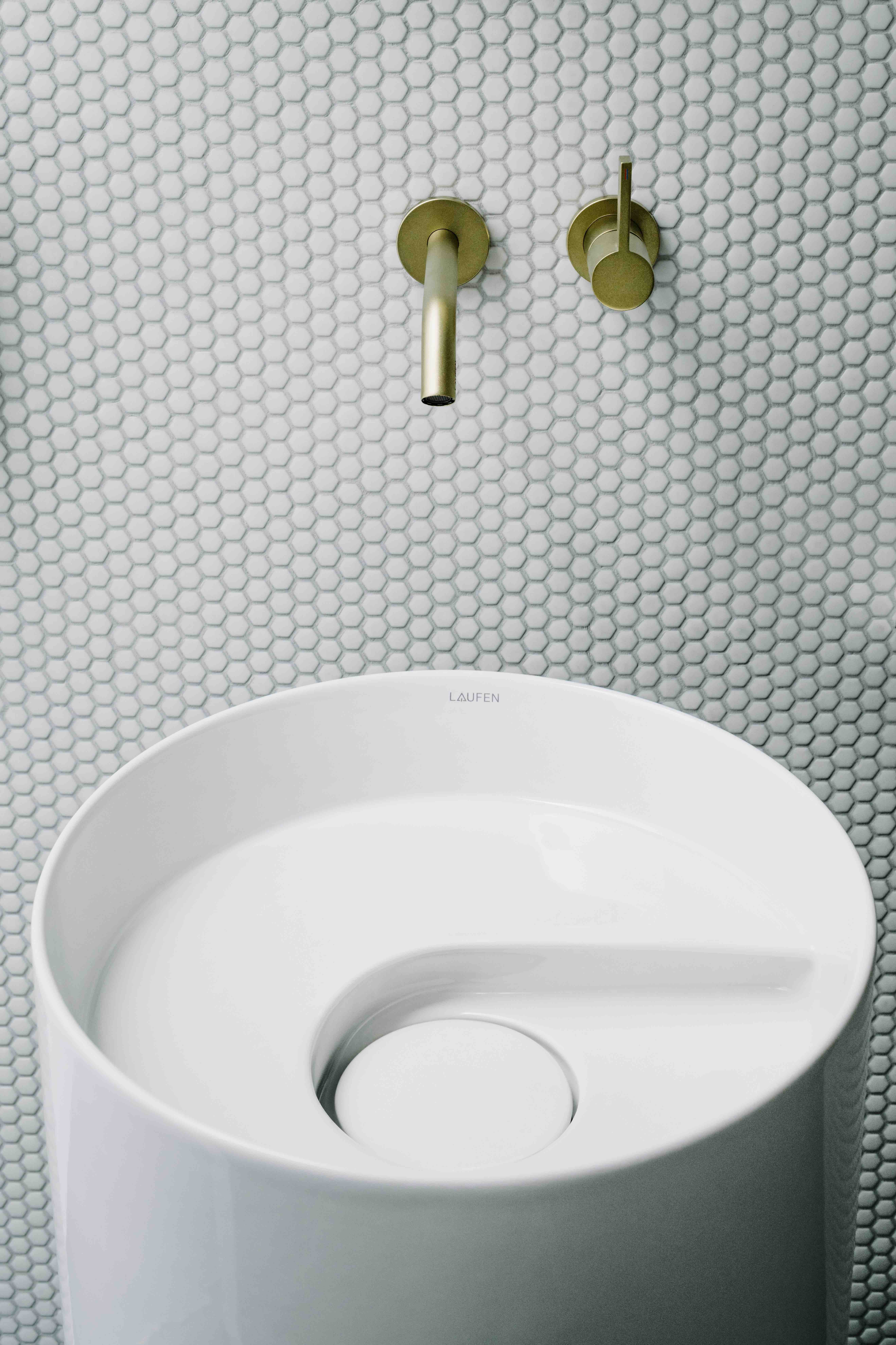 Vasque Volta de la marque Laufen, mention spéciale du Prix Salles de bains remarquables 2026