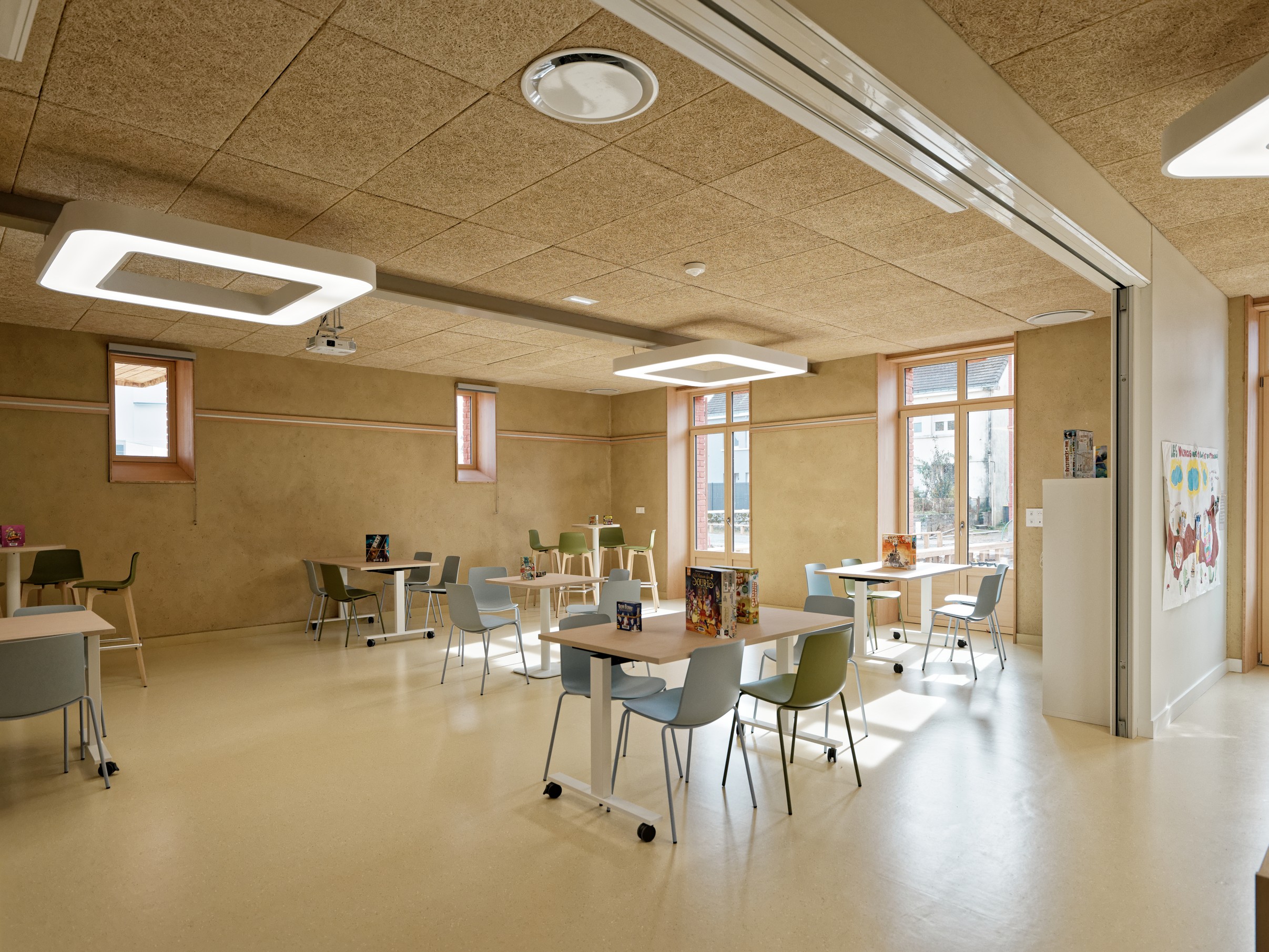 La médiathèque de Trignac de l'Atelier Belenfant Daubas Spectrum