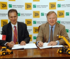 BNP Paris Lease Group et JCB s'unissent sous la forme d'une joint-venture - Batiweb