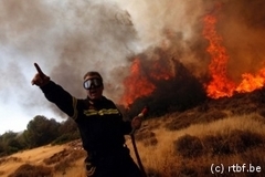 Incendies près d'Athènes : des maisons abandonnées, un monastère menacé - Batiweb