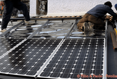 Les toits municipaux de Marseille bientôt garnis de panneaux photovoltaïques - Batiweb