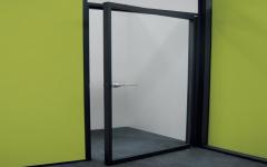 Nouvelle gamme de portes en verre à ossature aluminium affinée - Batiweb
