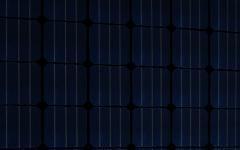 Des modules photovoltaïques noirs - Batiweb