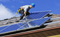 Protectionnisme dans le photovoltaïque : une mauvaise idée ? - Batiweb