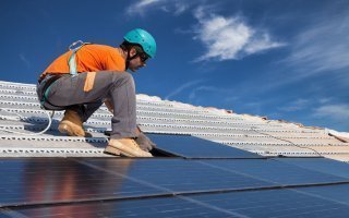 Photovoltaïque : conserver à tout prix l’intégration au bâti ? Batiweb Photovoltaïque : conserver à tout prix l’intégration au bâti ? Batiweb