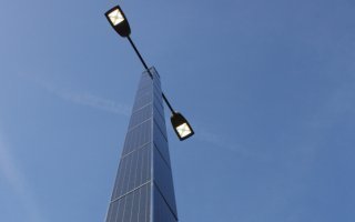 Le premier pylône d’éclairage indépendant à énergie solaire - Batiweb