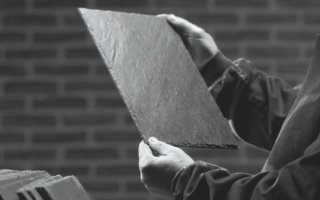 Ardoise : les nouveaux débouchés d'un matériau utilisé traditionnellement en toiture - Batiweb