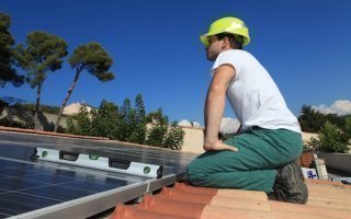 Trois mesures pour sauver la filière photovoltaïque  - Batiweb