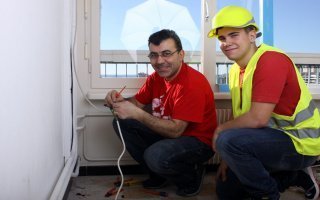 Les TPE pourront embaucher gratuitement des apprentis mineurs Batiweb Les TPE pourront embaucher gratuitement des apprentis mineurs Batiweb