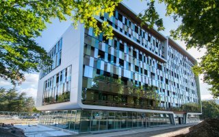 L'Austral à Grenoble, un bâtiment alliant qualité architecturale et énergétique - Batiweb