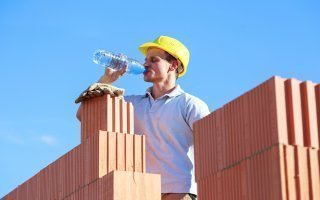 Pic de chaleur : les mesures à prendre sur les chantiers Batiweb Pic de chaleur : les mesures à prendre sur les chantiers Batiweb