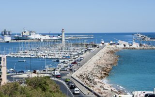 A Sète, un trafic international de panneaux solaires démantelé  - Batiweb