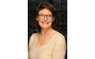 Sylvie Combe nommée directrice communication de Lafarge France - Batiweb