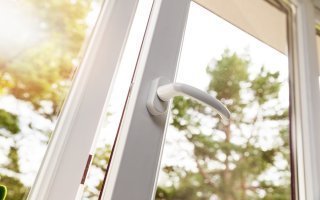 Les fenêtres PVC, entre simplicité et fonctionnalité - Batiweb