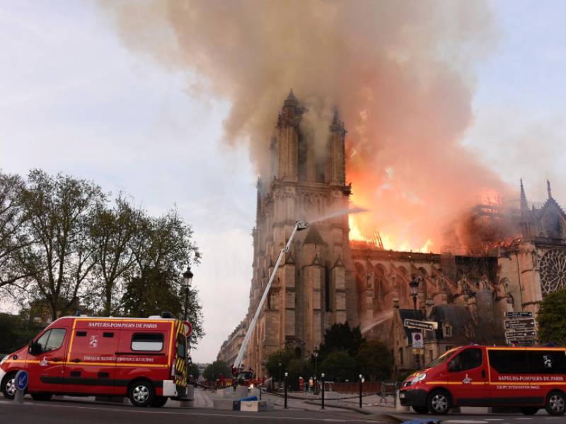Notre-Dame de Paris : après l’émotion, place à la reconstruction - Batiweb