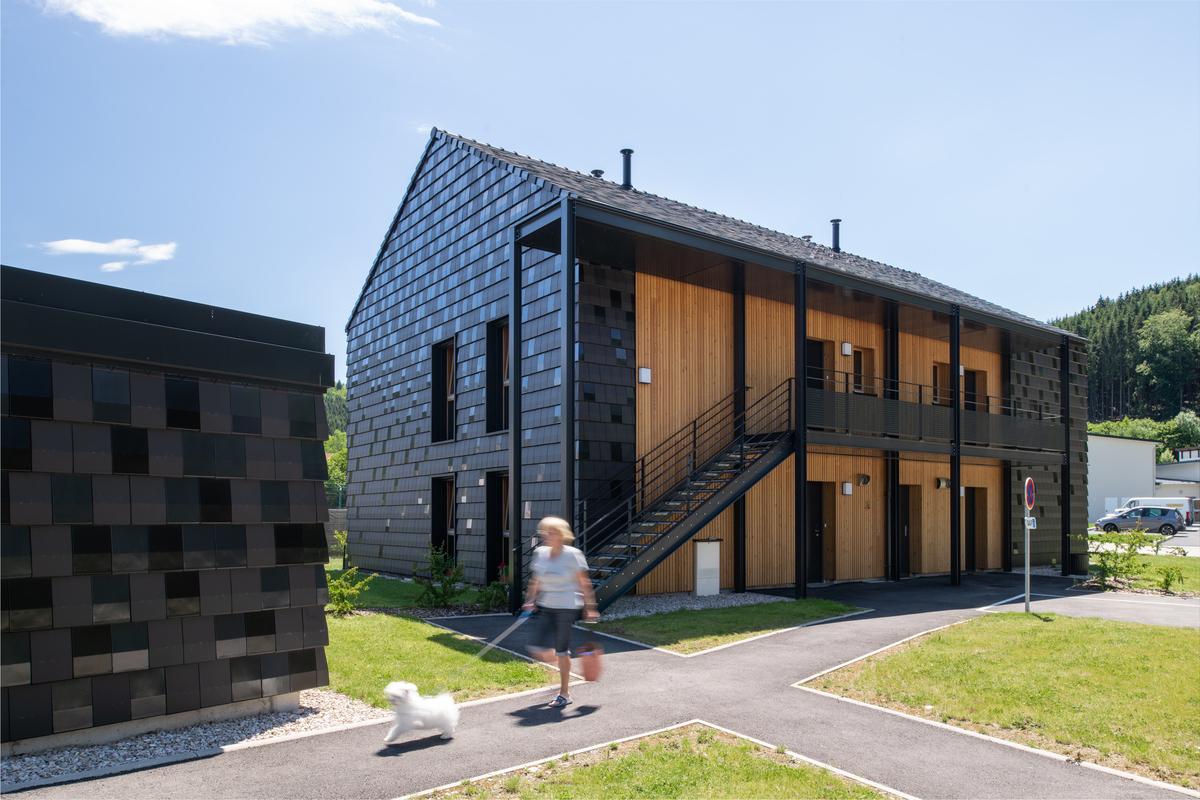 4 logements sociaux passifs en bois-paille à Plafaing par ASP Architecture - Crédit photo :   Thomas Devard et ASP Architecture