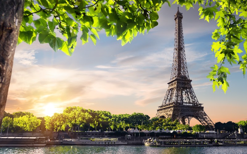 Un compromis trouvé pour le réaménagement du site de la Tour Eiffel - Batiweb