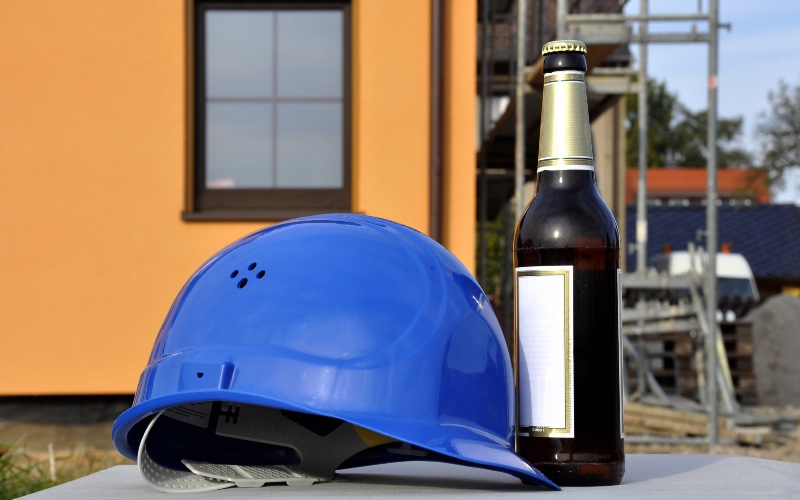 Alcool sur chantier : l’interdiction justifiable ? - Batiweb