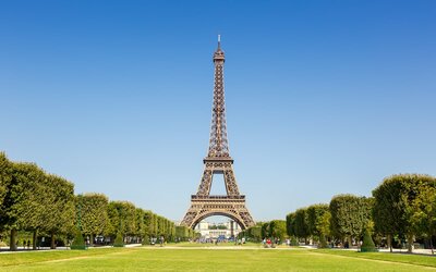 Réaménagement de la tour Eiffel : la mairie de Paris...