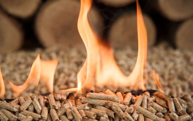Chaudière biomasse : caractéristiques, prix, aides - Batiweb