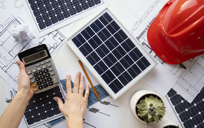 Guide complet des panneaux solaires : prix, subventions...