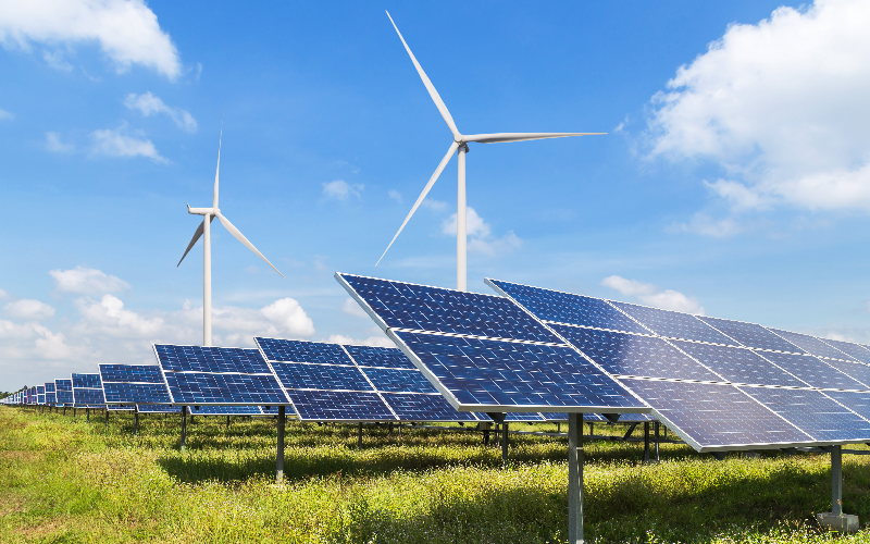 Portées par le solaire, les énergies renouvelables accélèrent leur progression - Batiweb