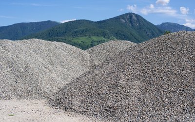 Matériaux de construction : après une éclaircie estivale,...