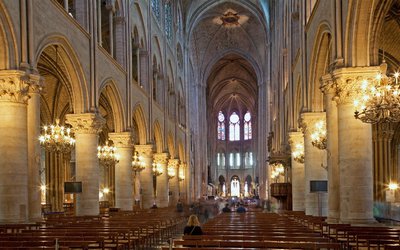 La restauration de la charpente du chœur...