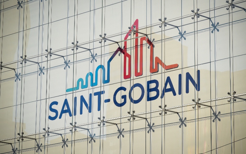 Deux nouvelles acquisitions de Saint-Gobain dans les revêtements de sols - Batiweb