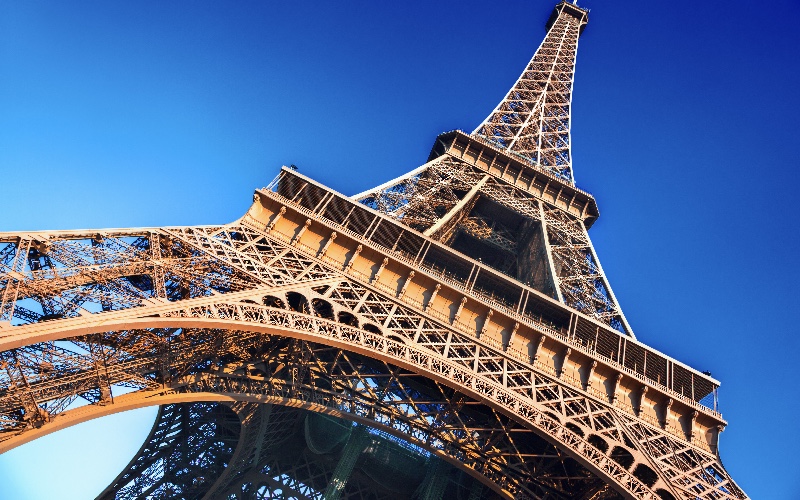 Rachida Dati réclame que la tour Eiffel soit classée monument historique - Batiweb