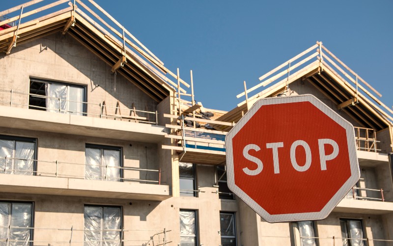Les mises en vente de logements neufs en chute libre au 1er trimestre 2024 - Batiweb