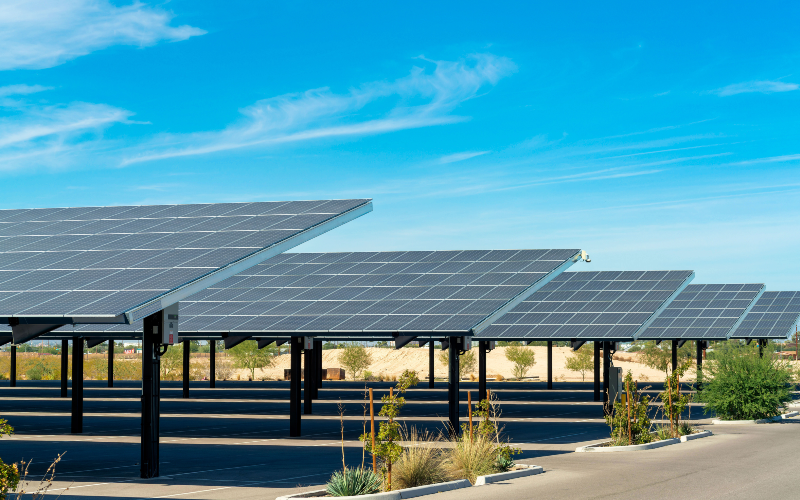 Carrefour va équiper 350 de ses parkings en panneaux photovoltaïques - Batiweb