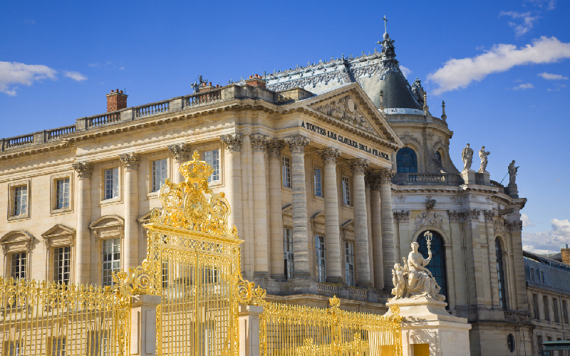 Procès pour intoxication au plomb à Versailles : jusqu'à 15 mois de prison requis - Batiweb