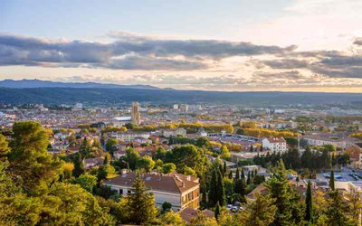 Un rapport appelle à élargir la rénovation urbaine...