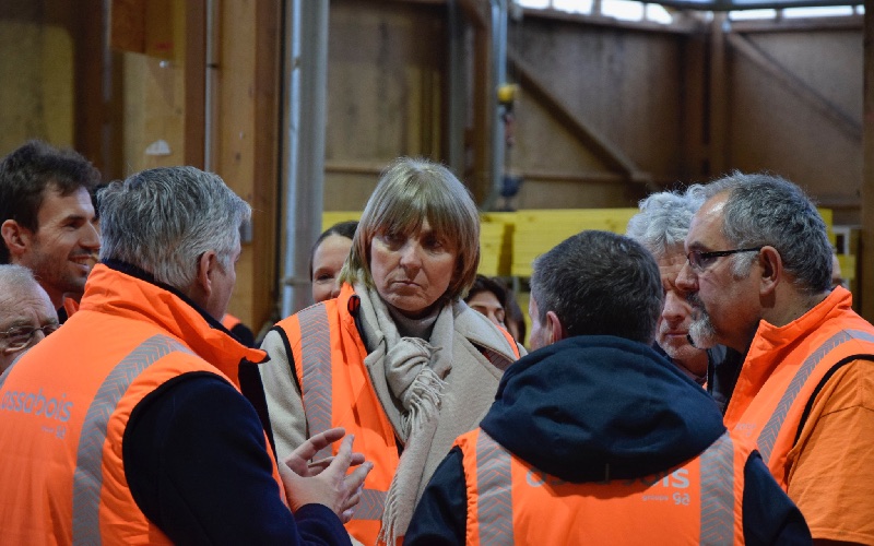 Le gouvernement mise sur la préfabrication bois - Batiweb