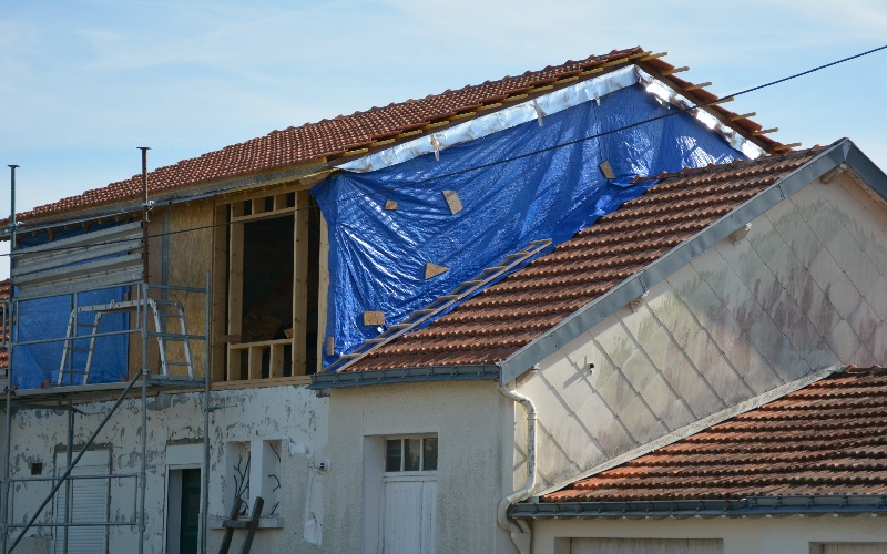 La surélévation privilégiée par les Français, au détriment de la construction neuve - Batiweb