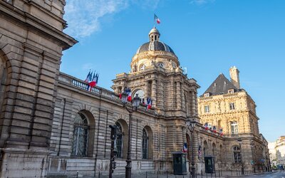 Des mesures votées au Sénat pour simplifier les règles...