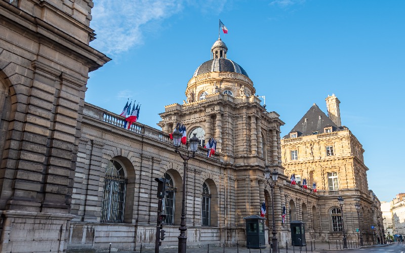 Des mesures votées au Sénat pour simplifier les règles d’urbanisme - Batiweb