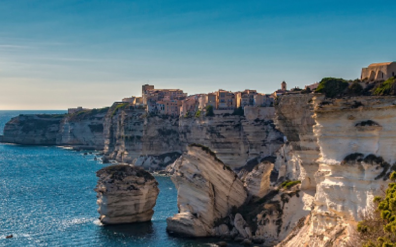 Corse : des études lancées sur des immeubles menacés d’effondrement - Batiweb