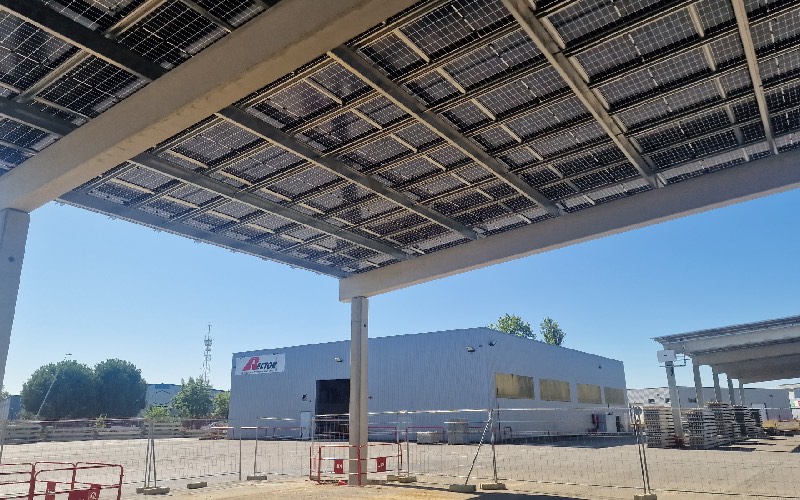 Rector Lesage se tourne vers les ombrières photovoltaïques industrielles - Batiweb