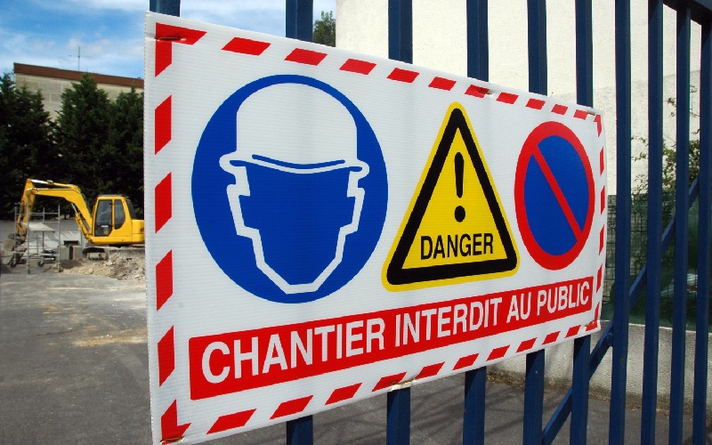 Comment éviter les accidents liés aux engins de chantier ? - Batiweb