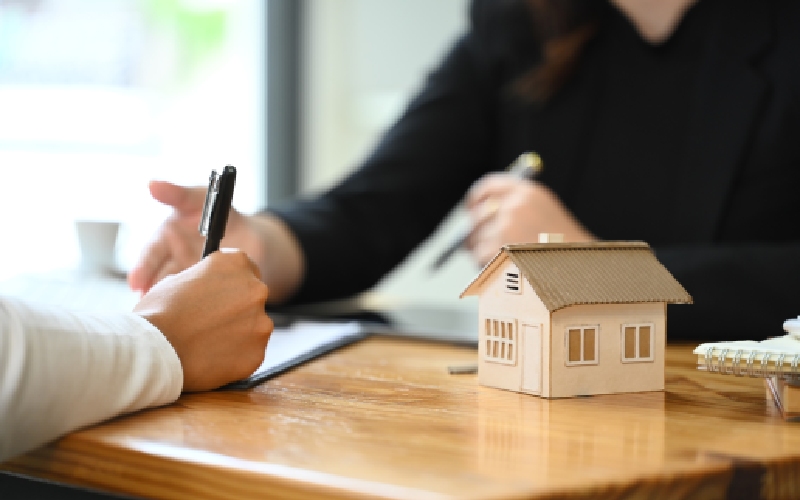 Logements neufs : réservations en baisse mais mises en vente en hausse au T2 - Batiweb