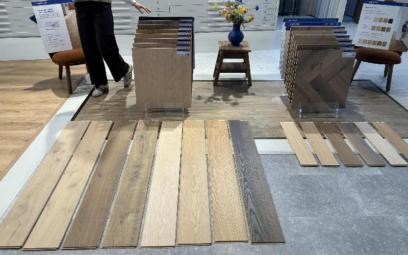 Quick-Step : dans les coulisses de la fabrication de parquet stratifié - Batiweb