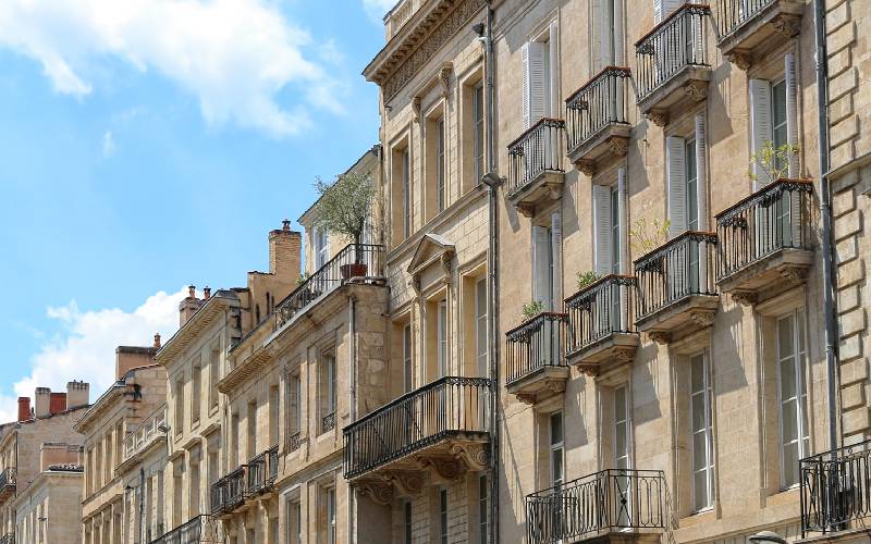 Immobilier ancien : les prix repartent à la hausse au troisième trimestre - Batiweb
